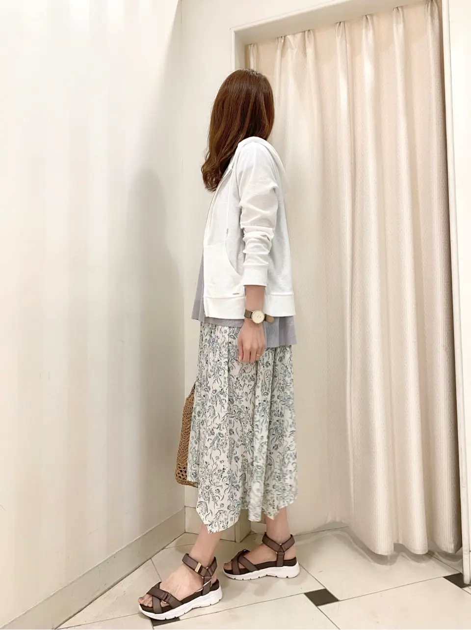 ANY SIS 金井 コーディネート画像