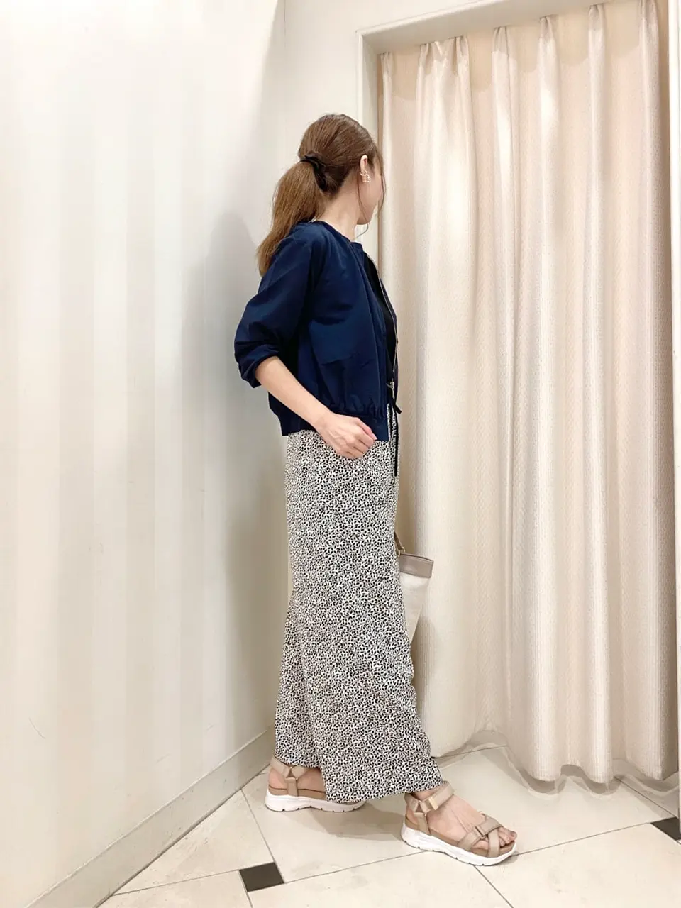 ANY SIS 金井 コーディネート画像