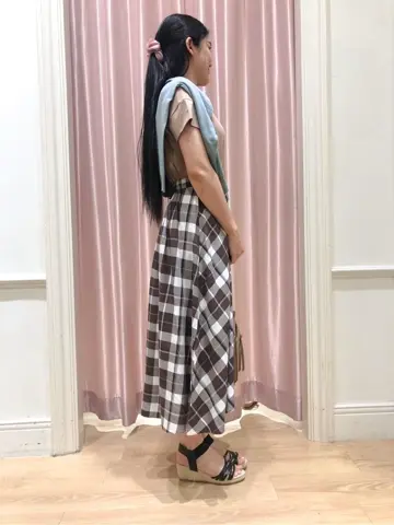 ANY SIS スタッフ コーディネート画像