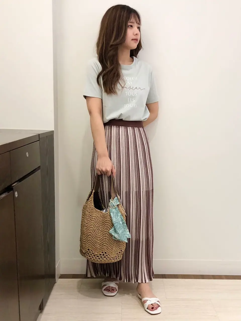 ANY SIS スタッフ コーディネート画像