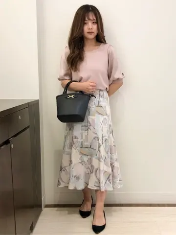 ANY SIS スタッフ コーディネート画像