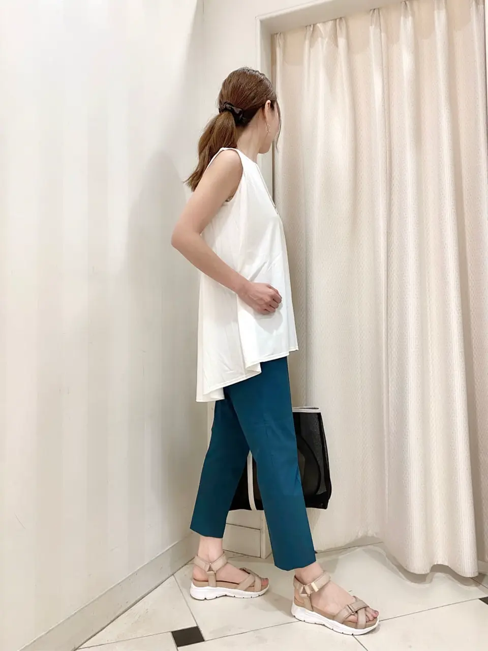 ANY SIS 金井 コーディネート画像