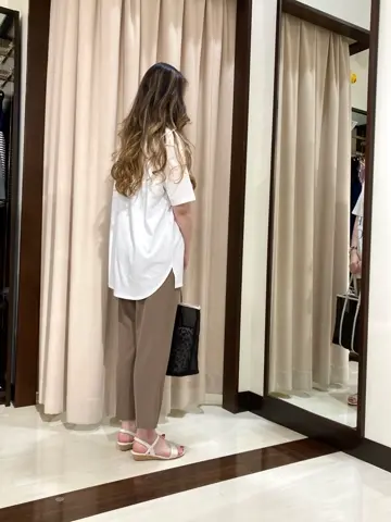 ANY SIS STAFF コーディネート画像