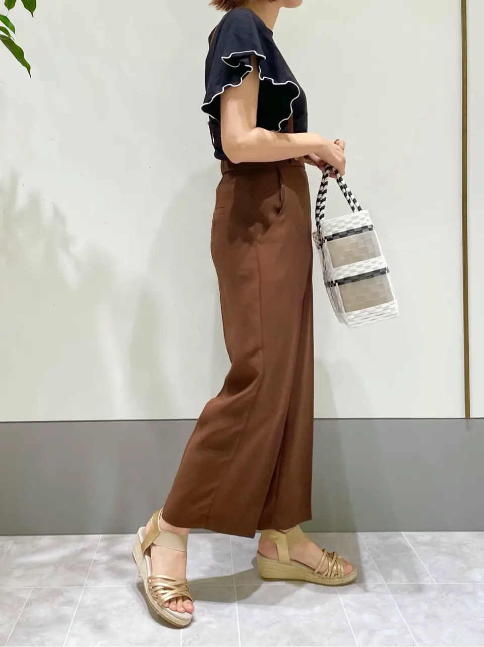 ANY SIS スタッフ コーディネート画像