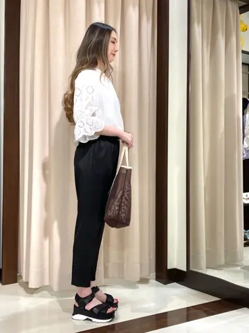 ANY SIS STAFF コーディネート画像