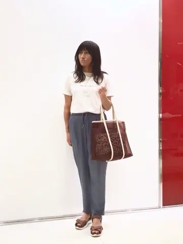 ANY SIS スタッフ コーディネート画像