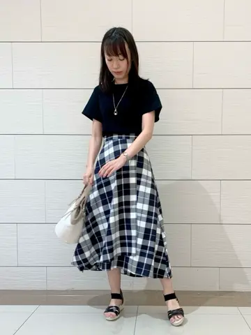 ANY SIS スタッフ コーディネート画像