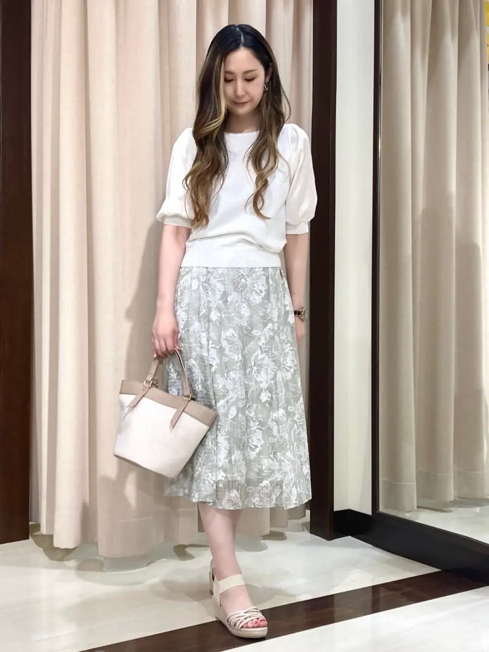 ANY SIS STAFF コーディネート画像