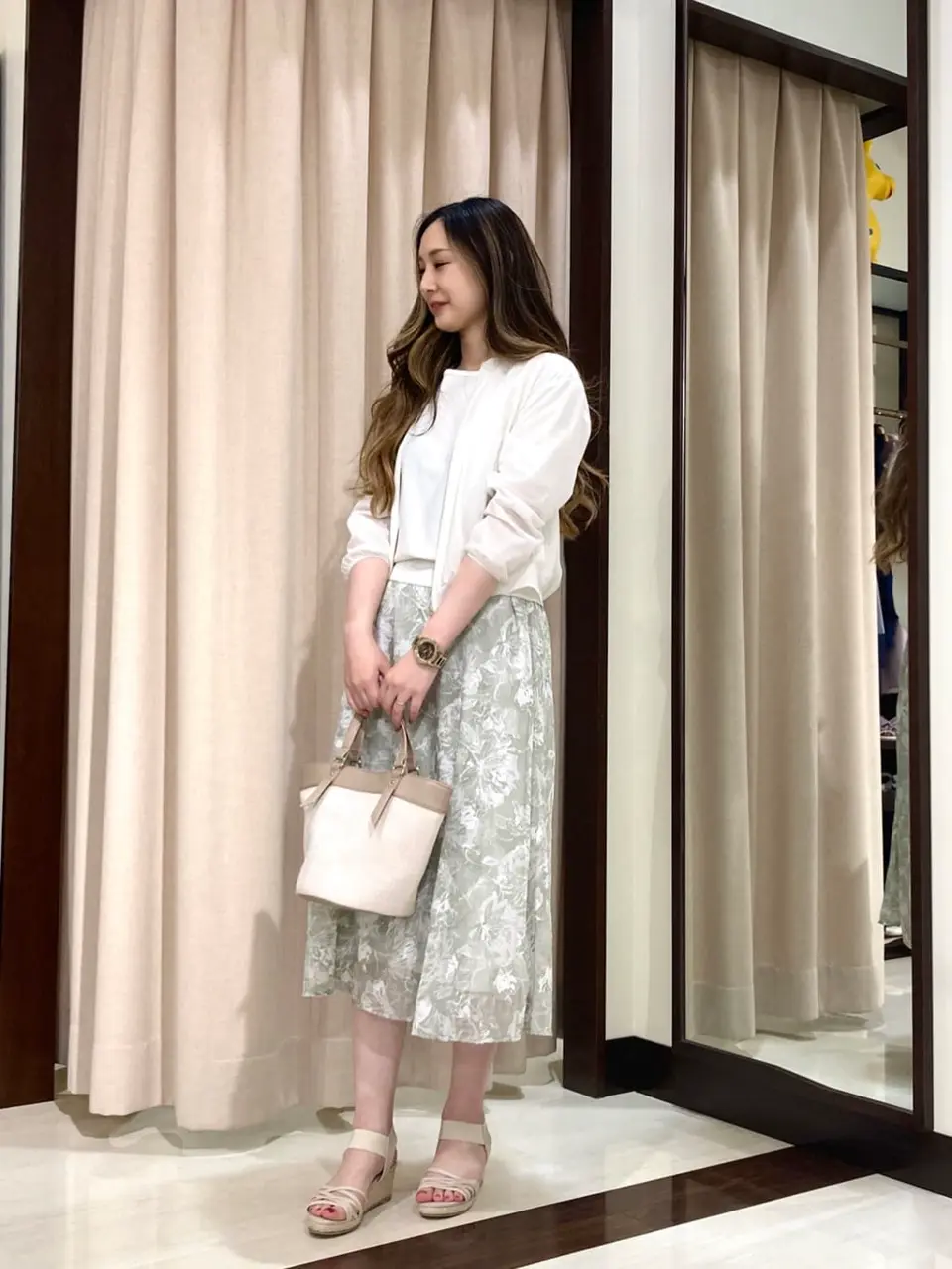 ANY SIS STAFF コーディネート画像