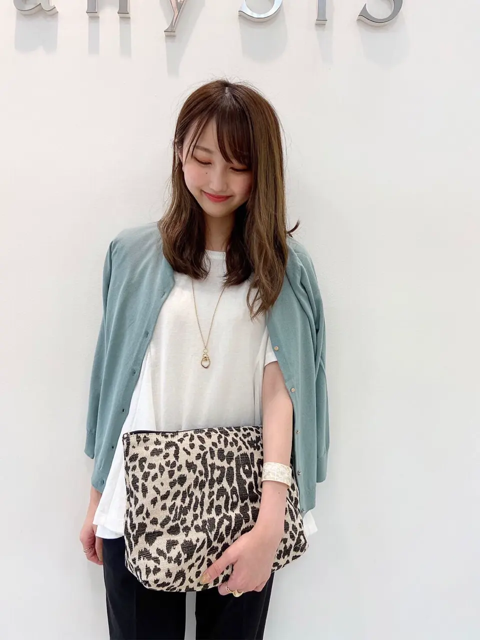 ANY SIS スタッフ コーディネート画像