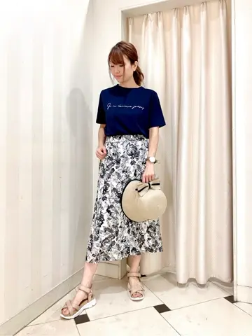 ANY SIS 金井 コーディネート画像