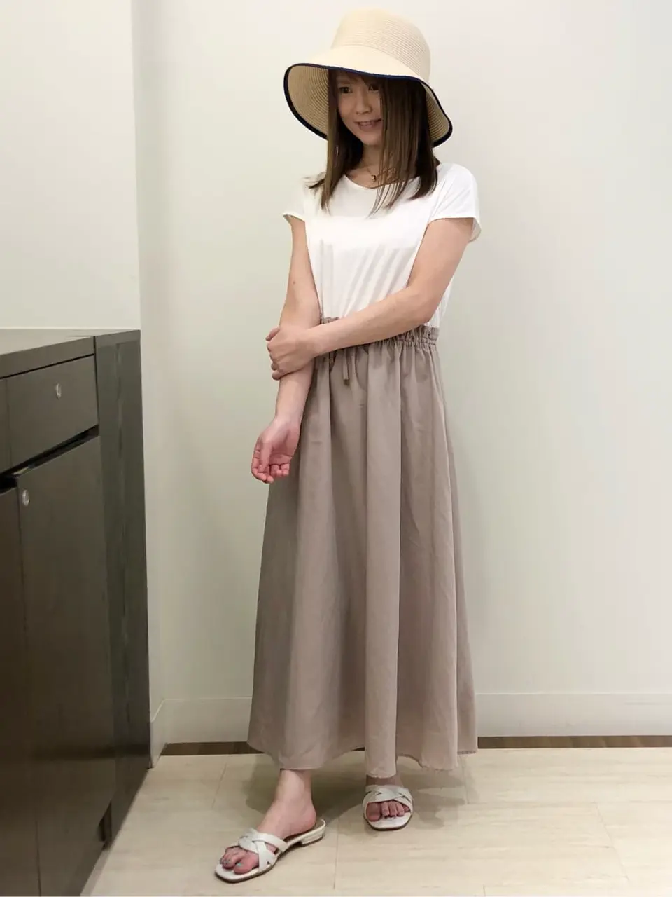 ANY SIS スタッフ コーディネート画像