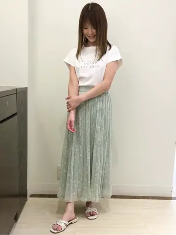 ANY SIS スタッフ コーディネート画像