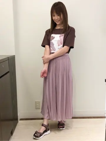 ANY SIS スタッフ コーディネート画像