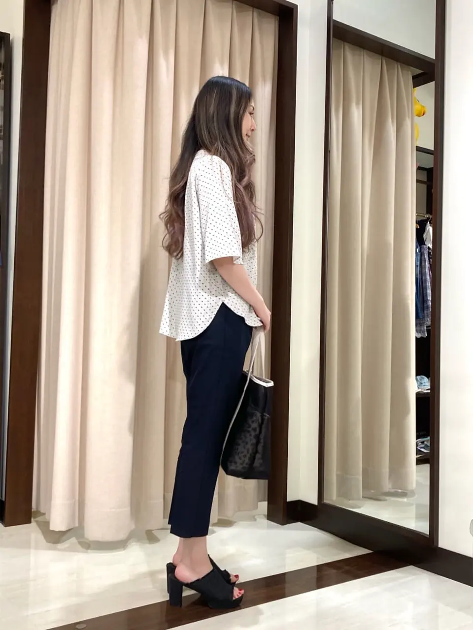 ANY SIS STAFF コーディネート画像