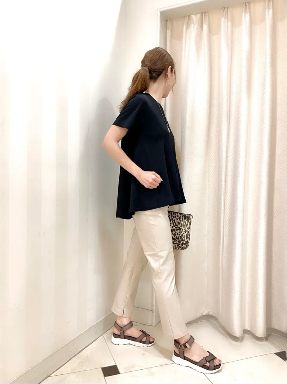 ANY SIS 金井 コーディネート画像