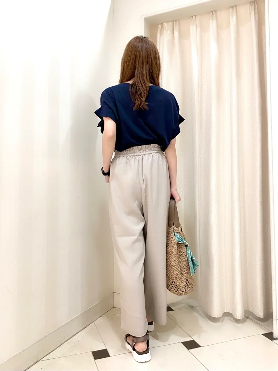 ANY SIS 金井 コーディネート画像