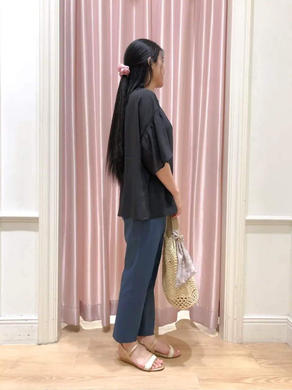 ANY SIS スタッフ コーディネート画像