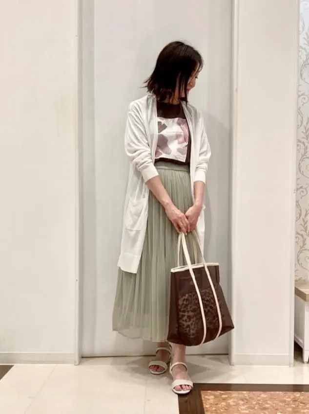 ANY SIS スタッフ コーディネート画像