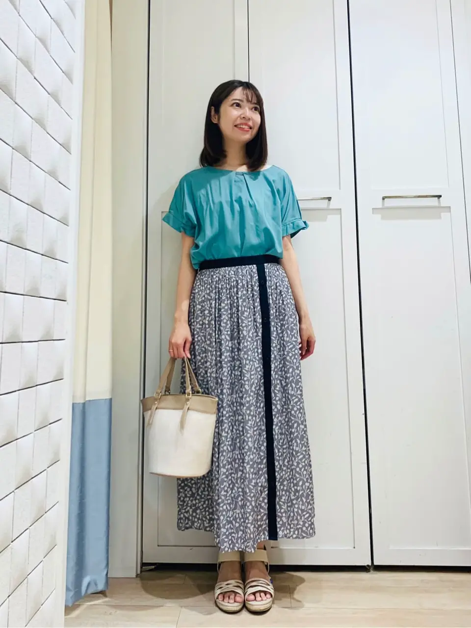 ANY SIS スタッフ コーディネート画像