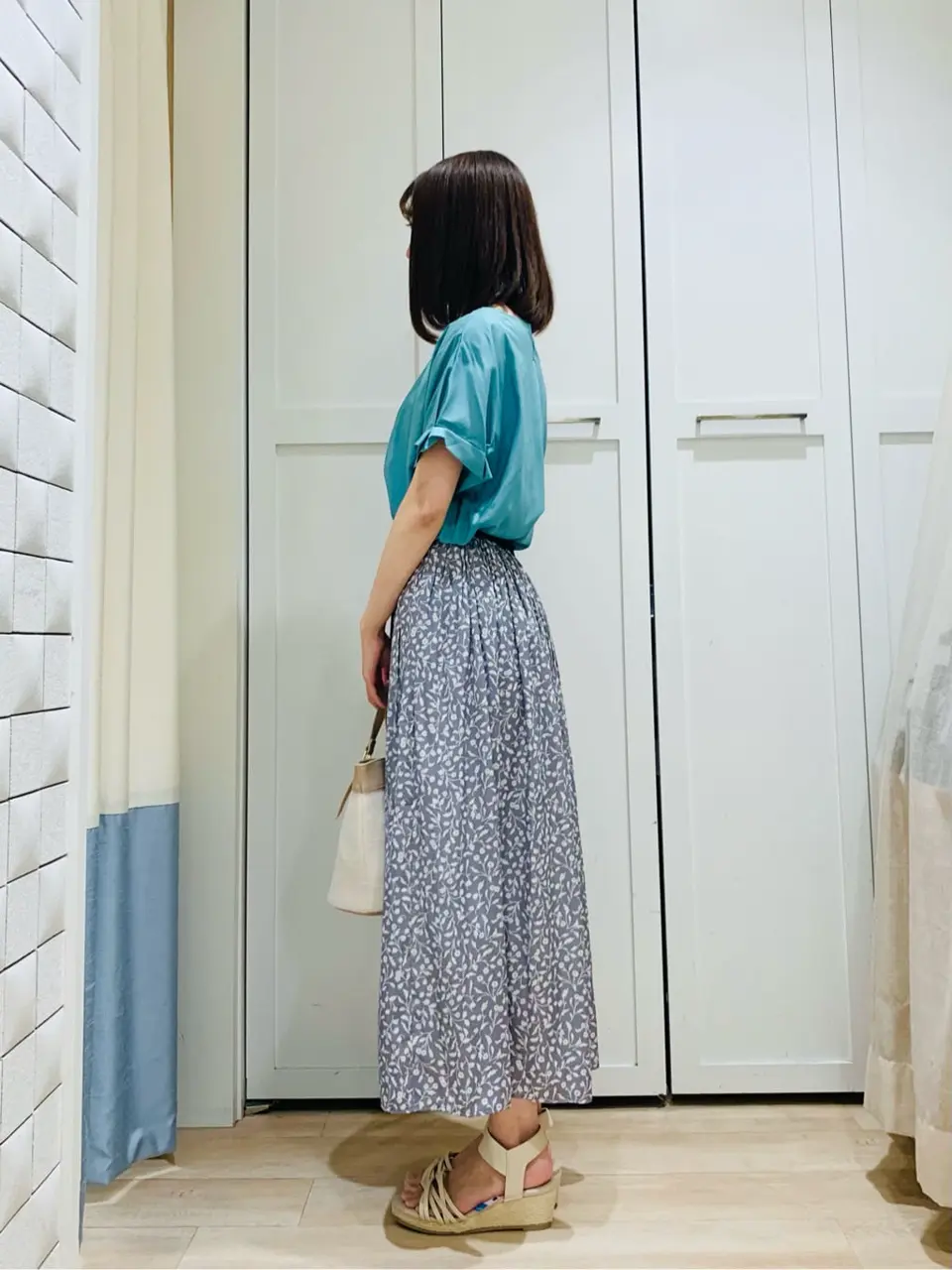 ANY SIS スタッフ コーディネート画像