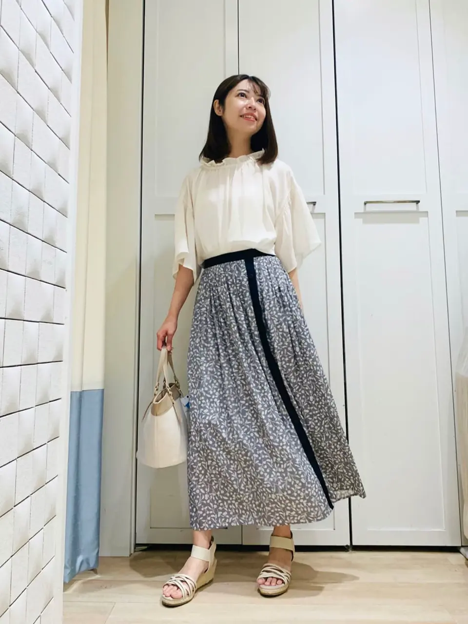 ANY SIS スタッフ コーディネート画像