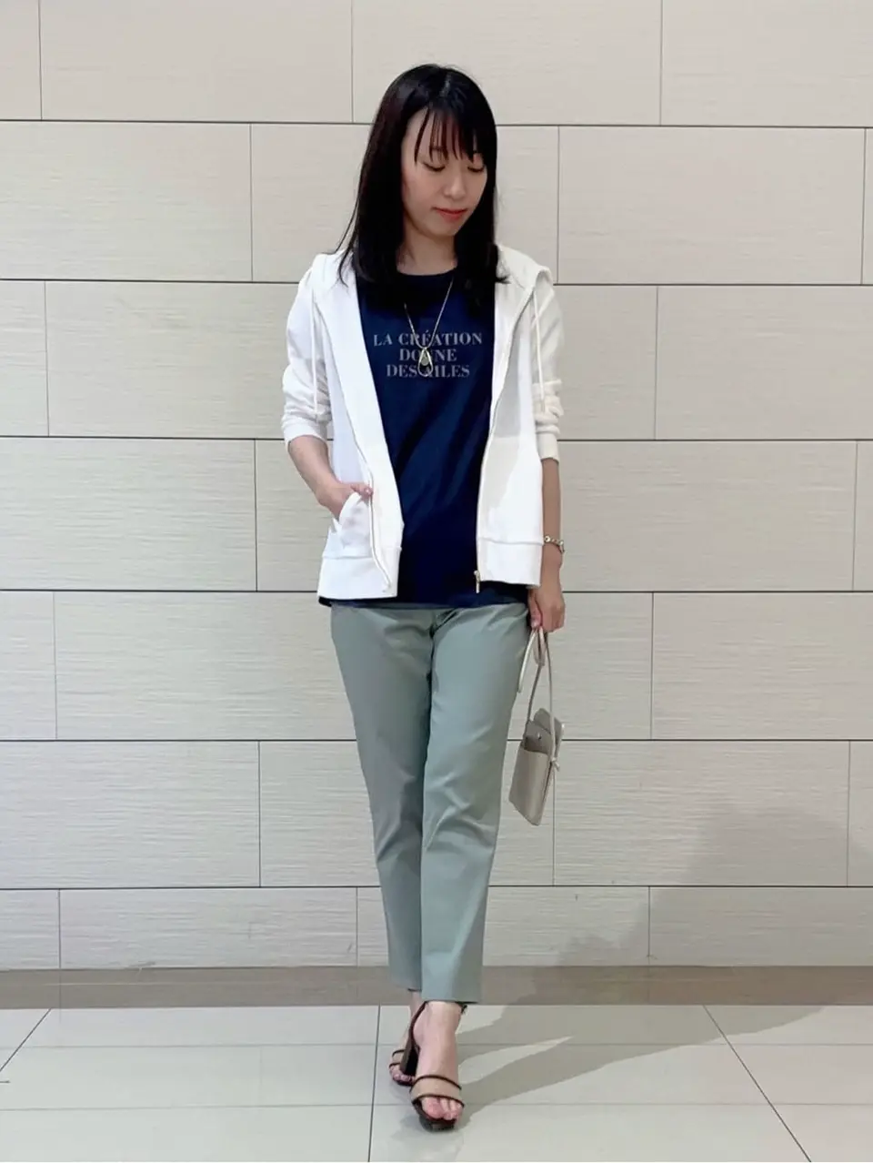 ANY SIS スタッフ コーディネート画像