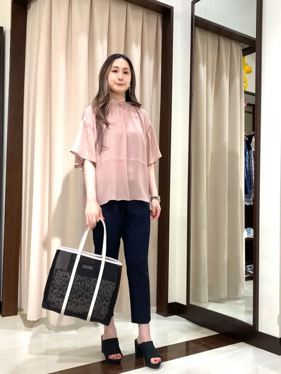 ANY SIS STAFF コーディネート画像