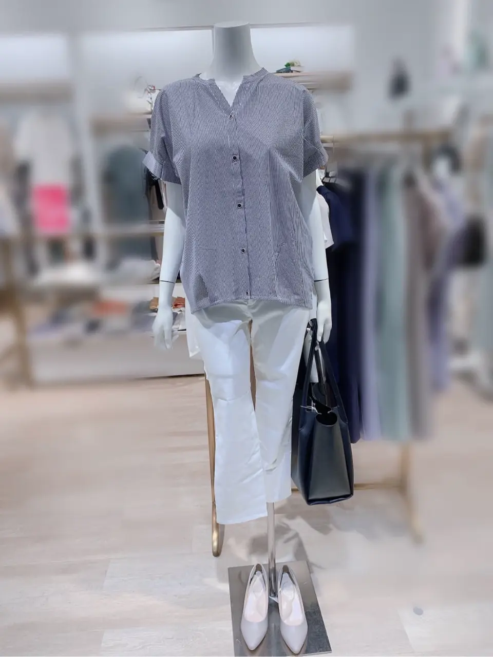 ANY SIS 新井 コーディネート画像