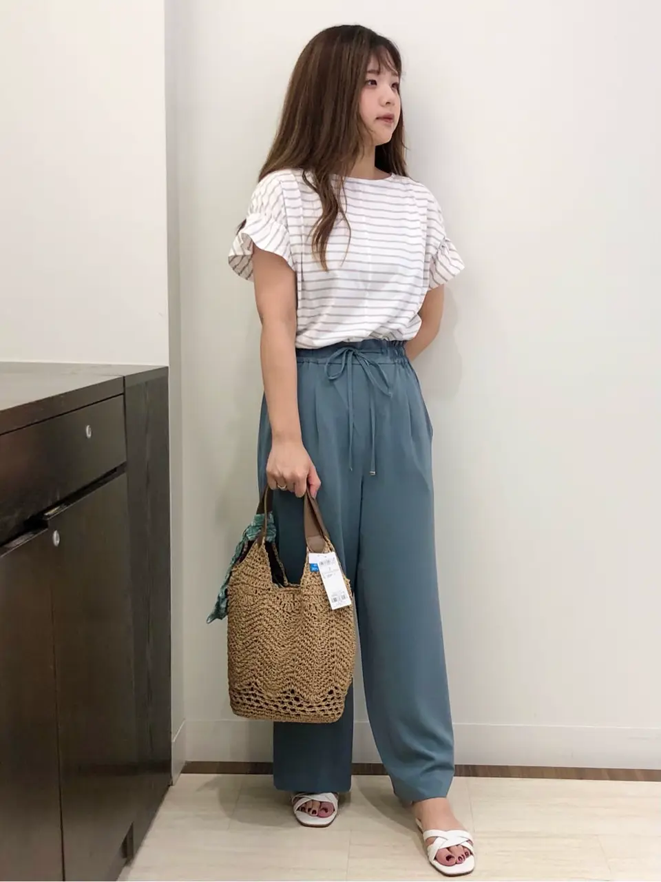 ANY SIS スタッフ コーディネート画像