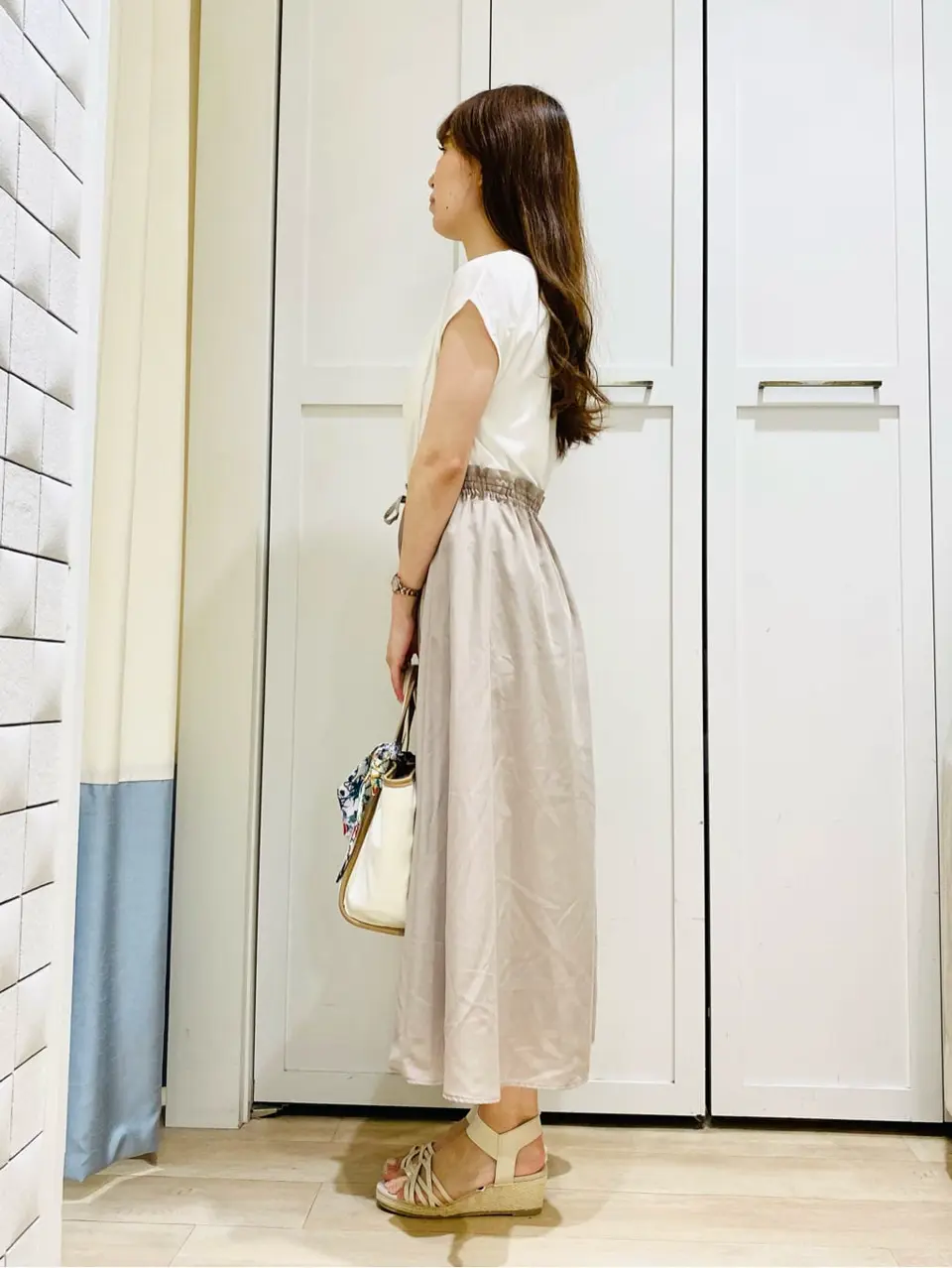 ANY SIS スタッフ コーディネート画像