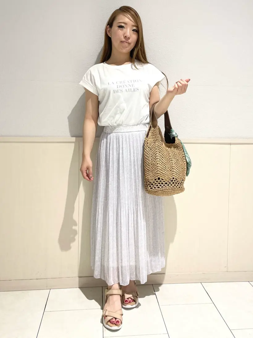 ANY SIS 土居 コーディネート画像