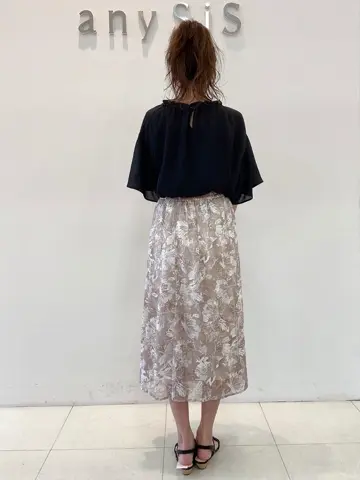 ANY SIS スタッフ コーディネート画像