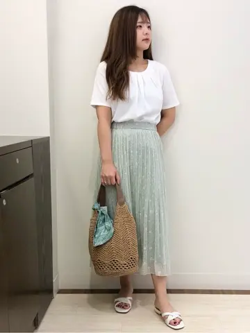 ANY SIS スタッフ コーディネート画像