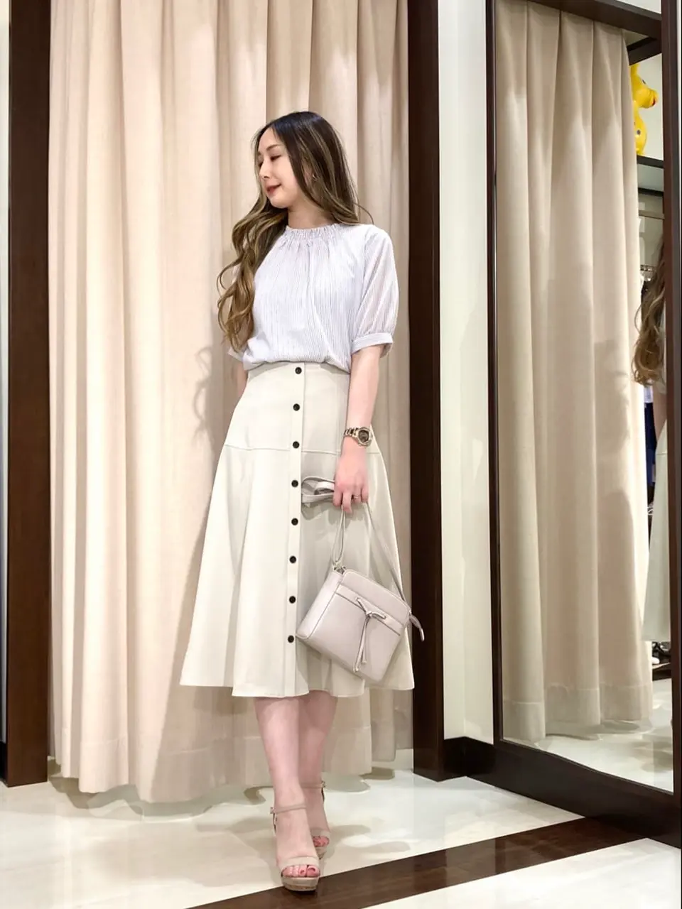 ANY SIS STAFF コーディネート画像