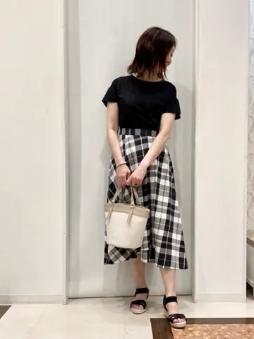 ANY SIS スタッフ コーディネート画像