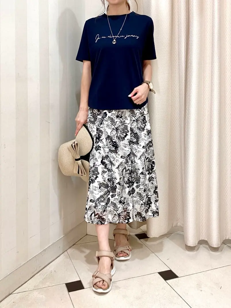 ANY SIS 金井 コーディネート画像