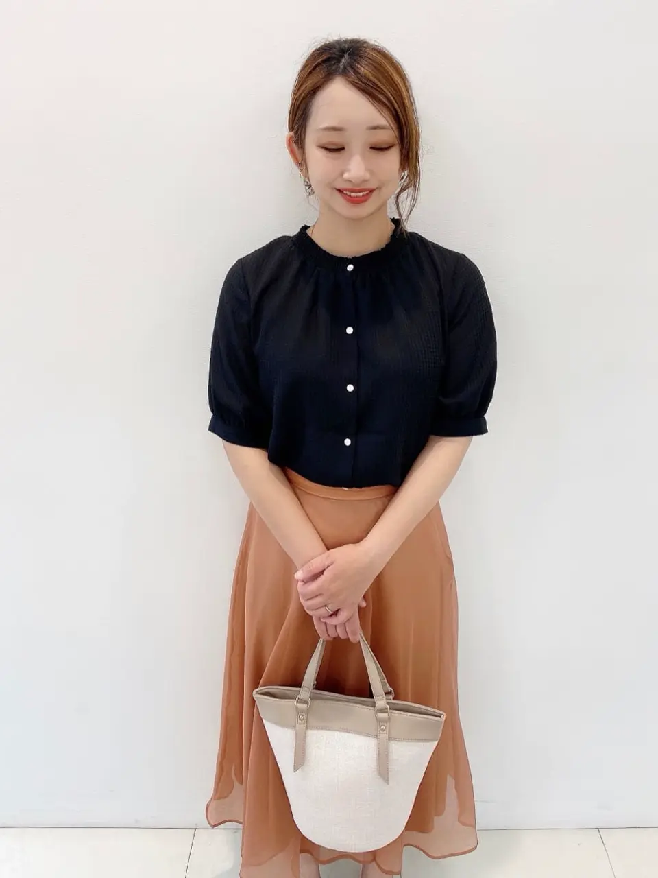 ANY SIS スタッフ コーディネート画像