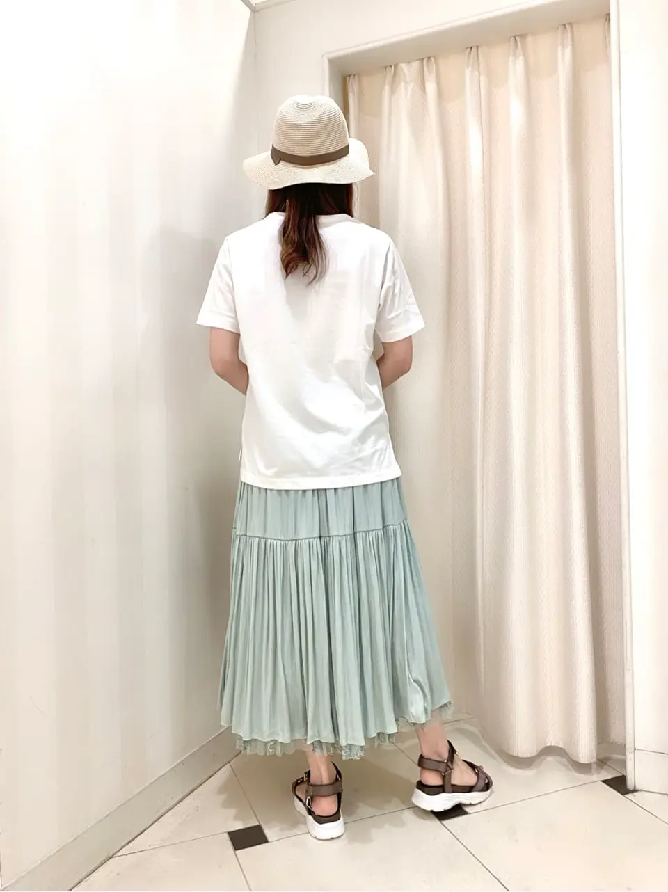 ANY SIS 金井 コーディネート画像