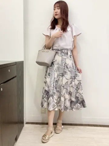 ANY SIS スタッフ コーディネート画像