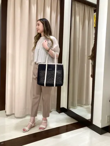 ANY SIS STAFF コーディネート画像