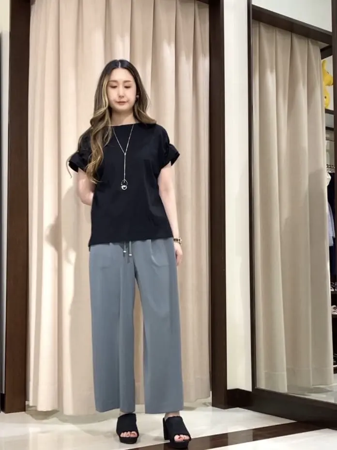 ANY SIS STAFF コーディネート画像