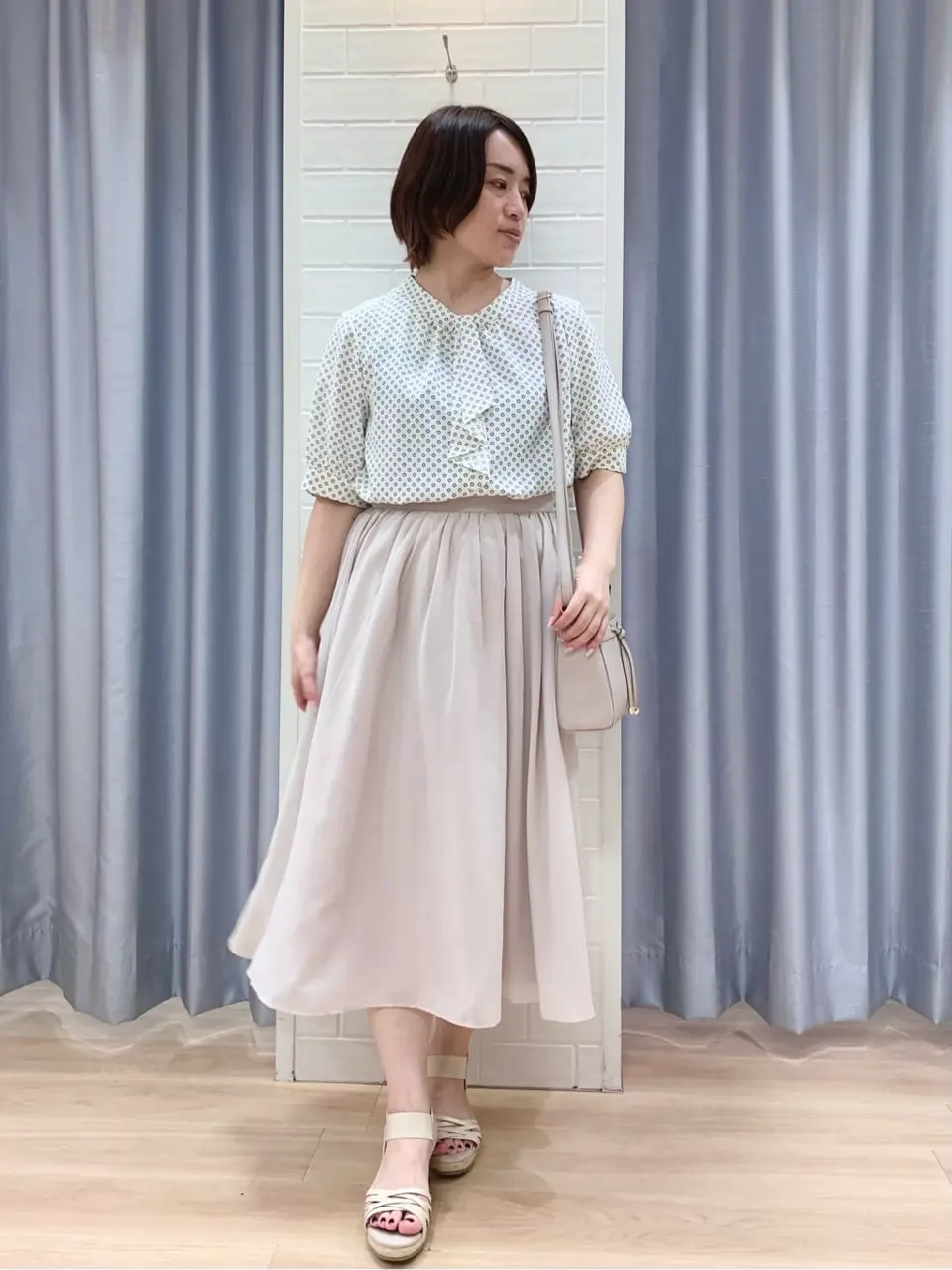 ANY SIS 丸岡 コーディネート画像