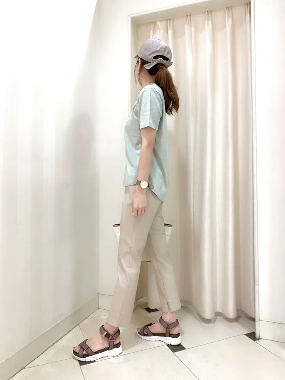 ANY SIS 金井 コーディネート画像