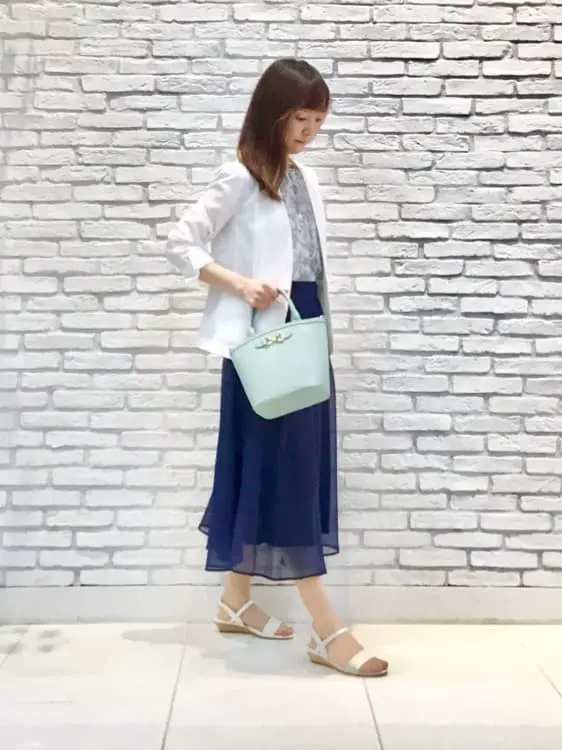 ANY SIS スタッフ コーディネート画像