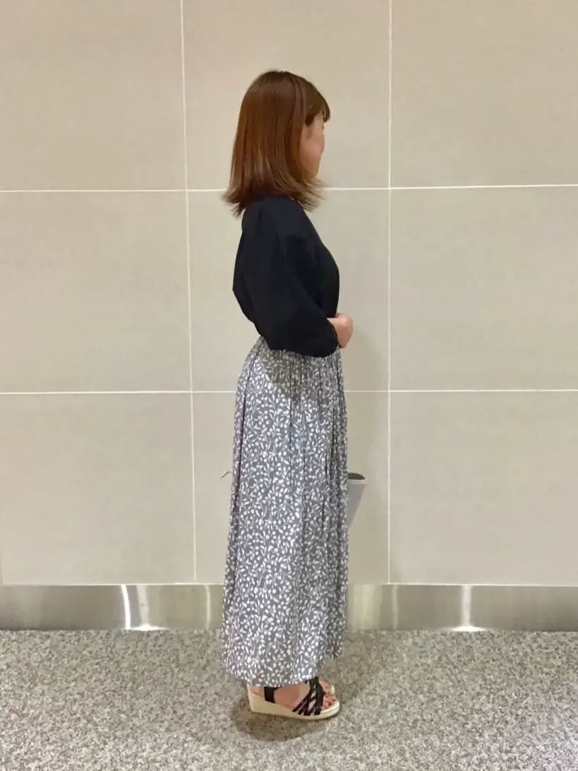 ANY SIS 浅野 コーディネート画像