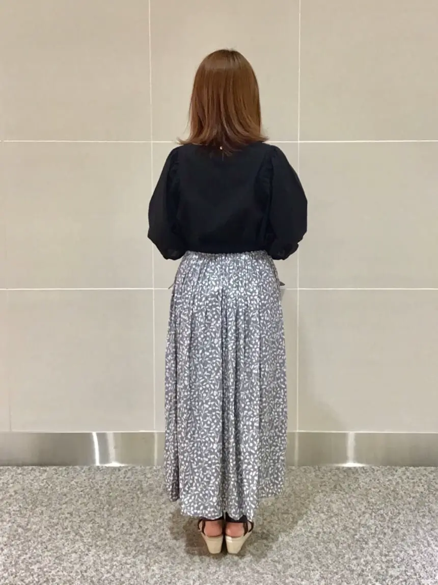 ANY SIS 浅野 コーディネート画像