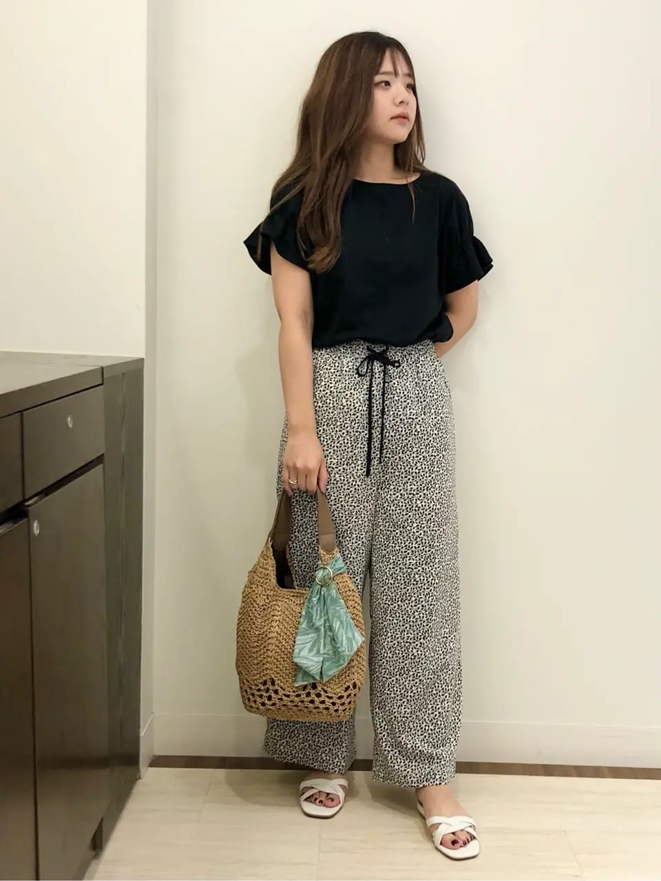 ANY SIS スタッフ コーディネート画像