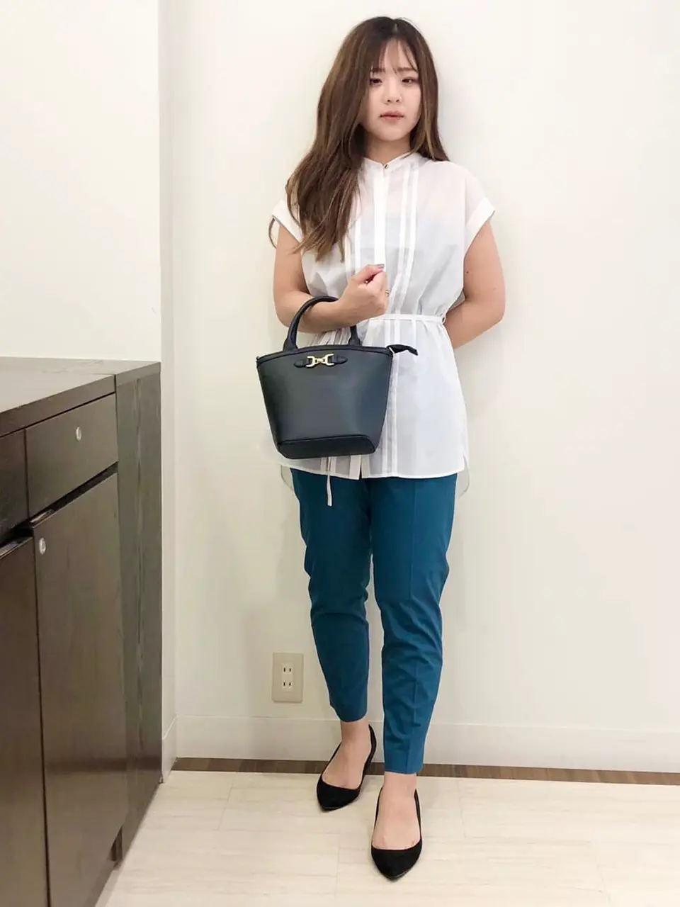 ANY SIS スタッフ コーディネート画像