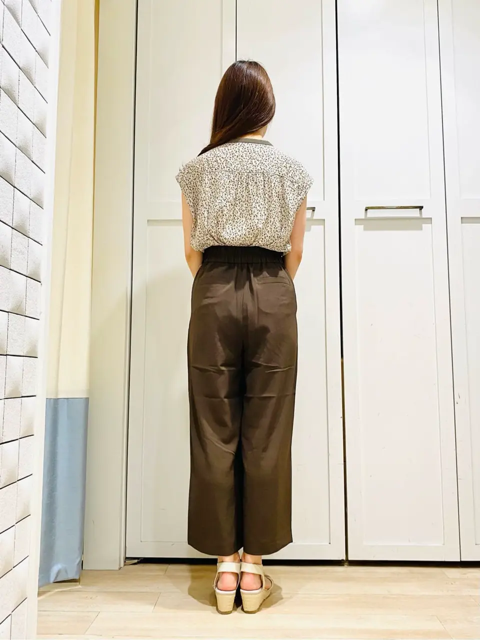 ANY SIS スタッフ コーディネート画像